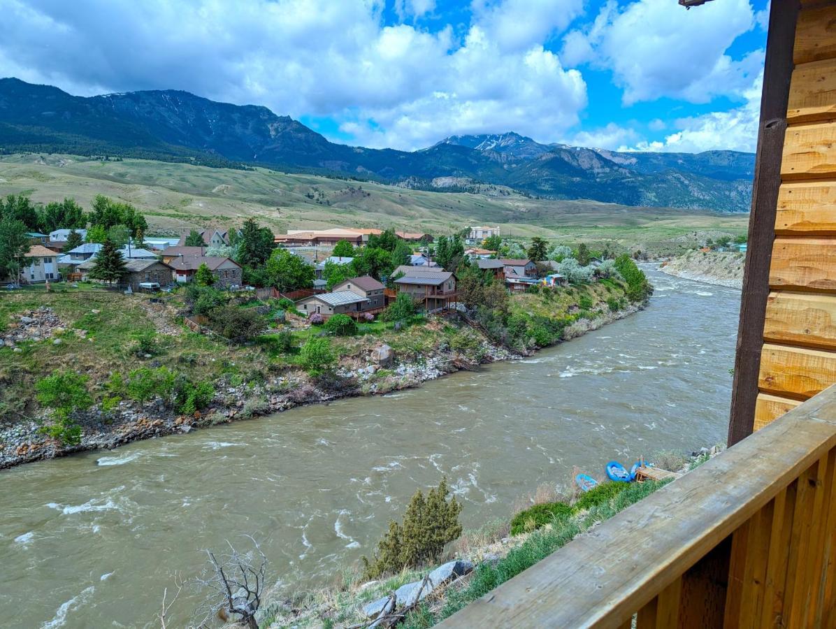 Yellowstone Treasure Guesthouses On The River Gardiner Esterno foto