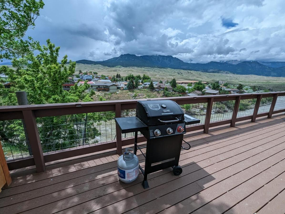 Yellowstone Treasure Guesthouses On The River Gardiner Esterno foto