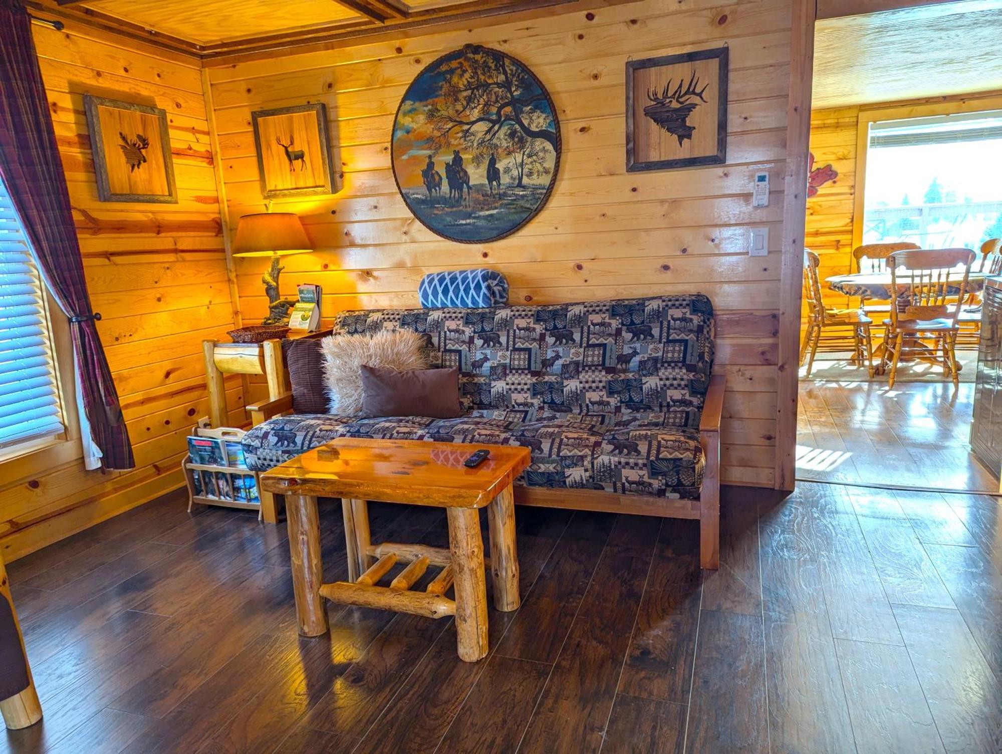 Yellowstone Treasure Guesthouses On The River Gardiner Esterno foto