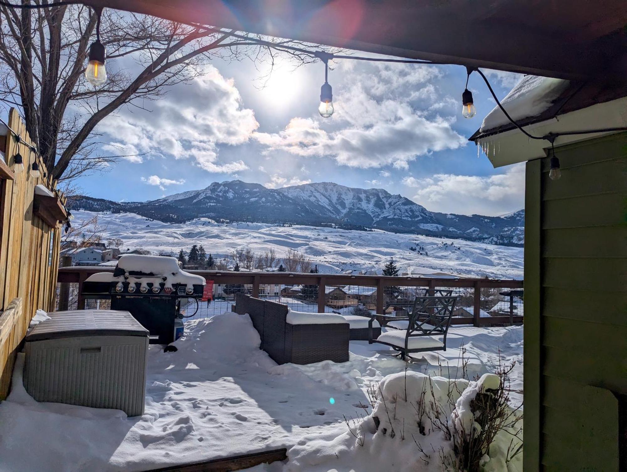 Yellowstone Treasure Guesthouses On The River Gardiner Esterno foto