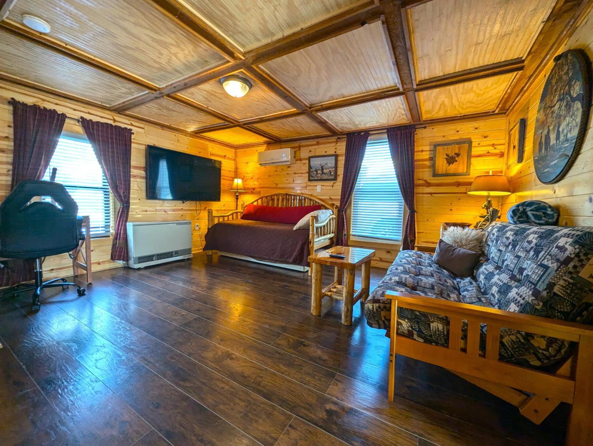 Yellowstone Treasure Guesthouses On The River Gardiner Esterno foto