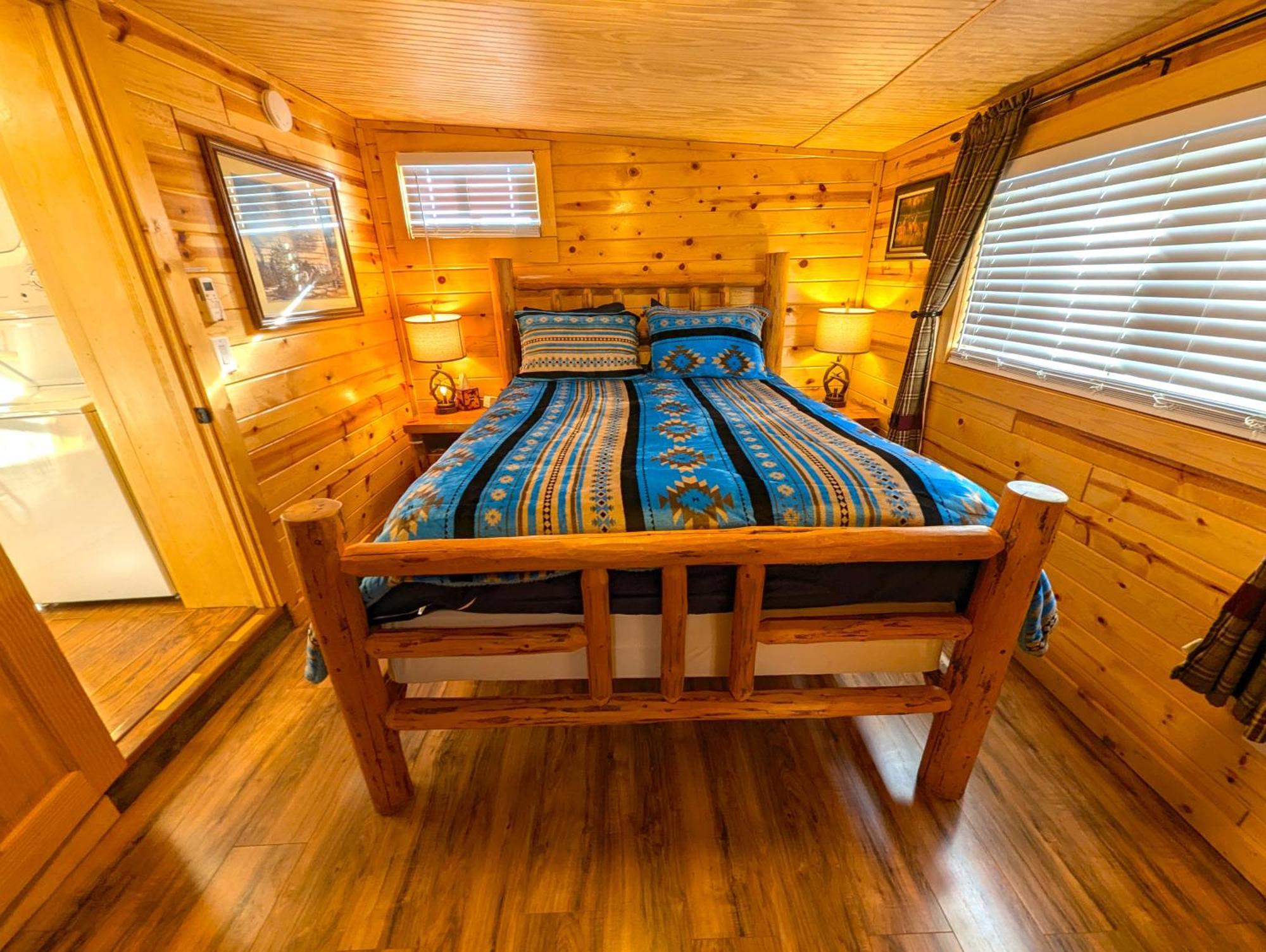 Yellowstone Treasure Guesthouses On The River Gardiner Esterno foto